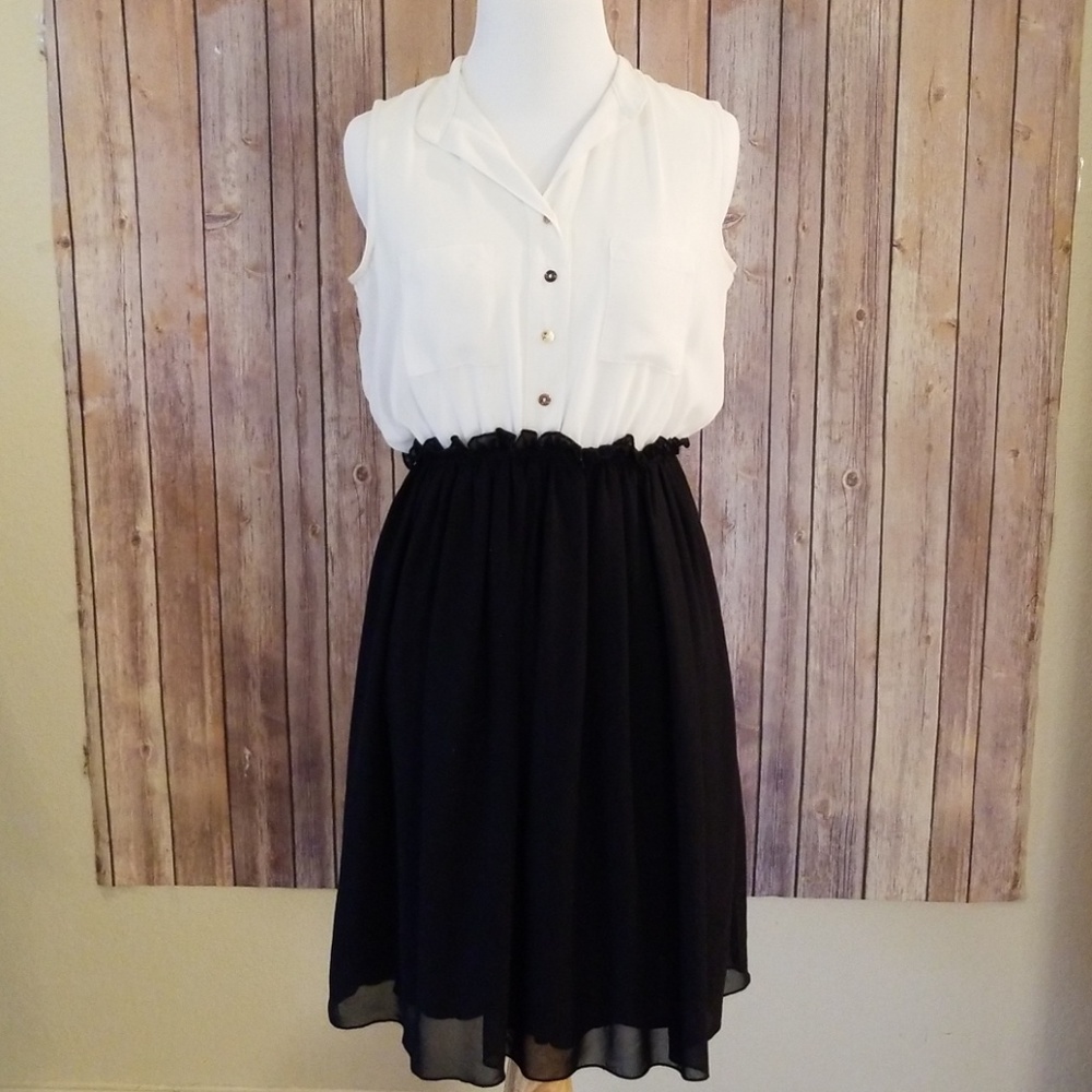 ☀️Navy blue and White Dress☀️
